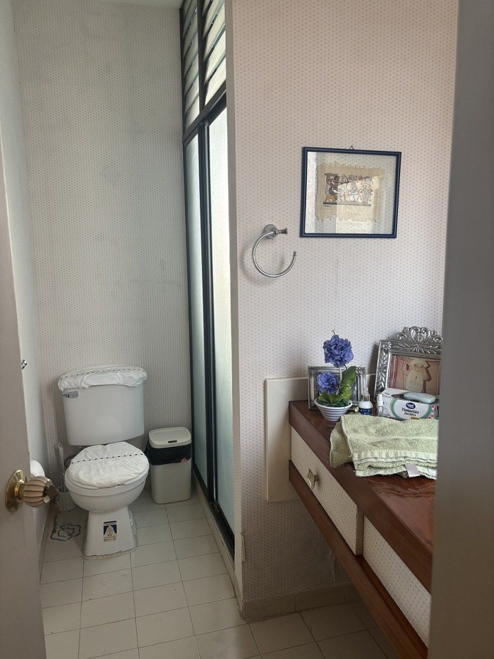 terreno con casa en lomas hipodromo en venta