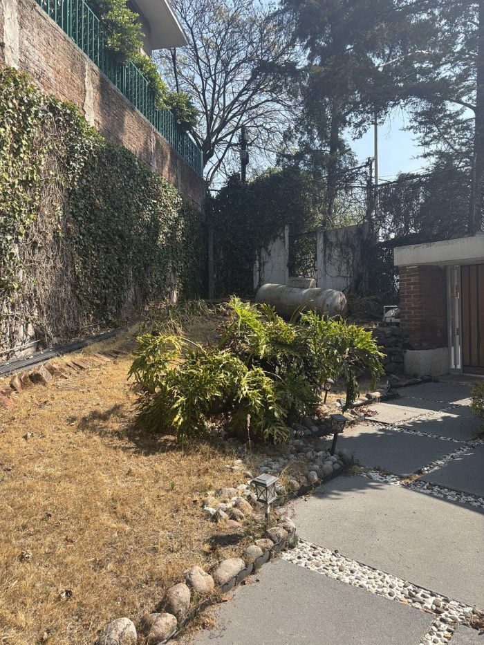 terreno con casa en lomas hipodromo en venta