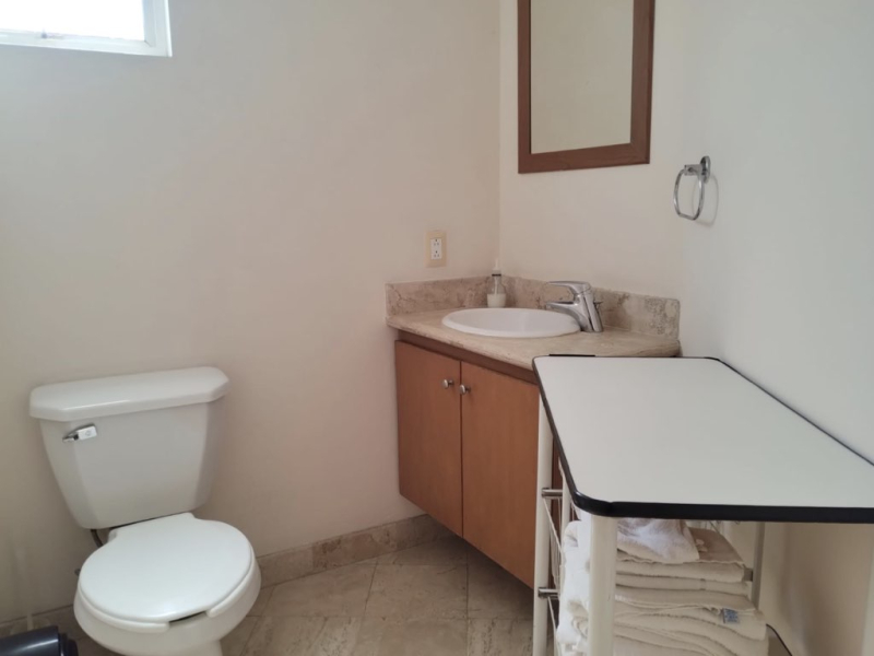 habitación privada en renta - interlomas - sólo mujeres (1 persona)