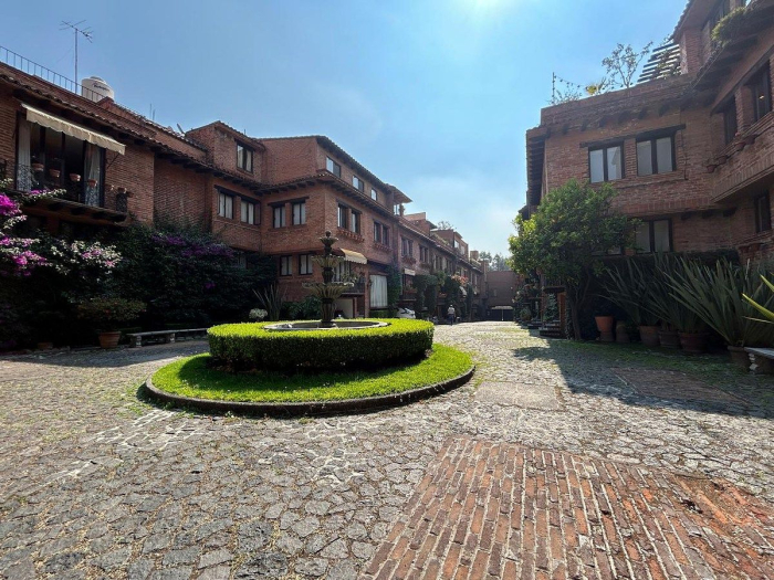 CASA EN RENTA EN EL CORAZON DE  SAN ANGEL