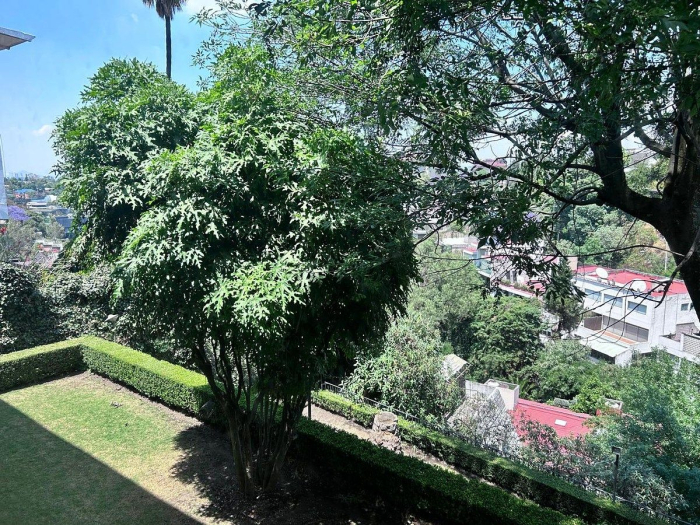 CASA EN VENTA EN LOMAS DE REFORMA