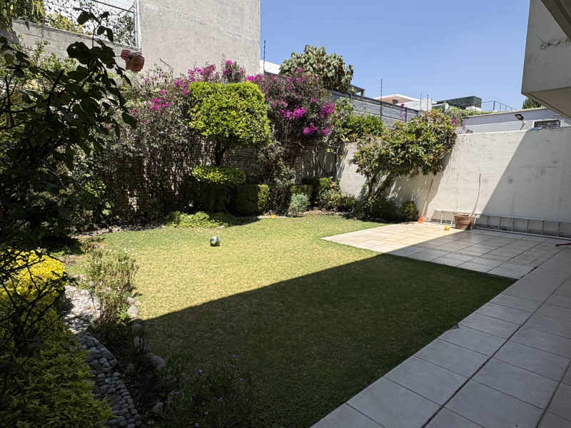 casa en venta en lomas de tecamachalco 