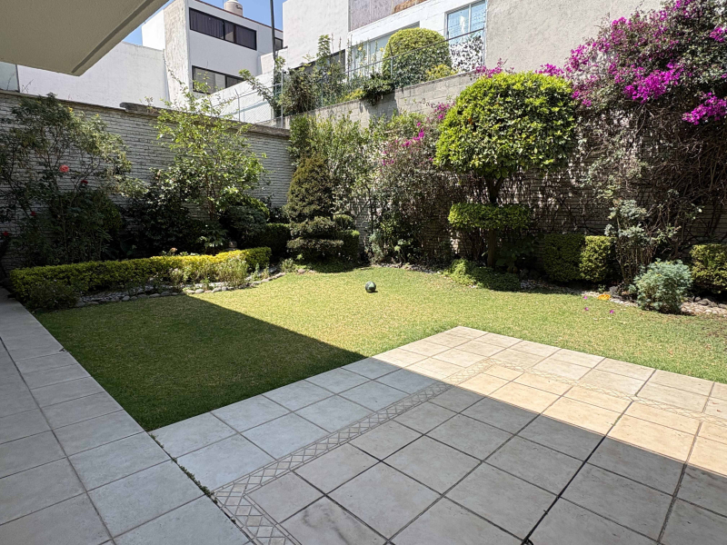 casa en venta en lomas de tecamachalco 