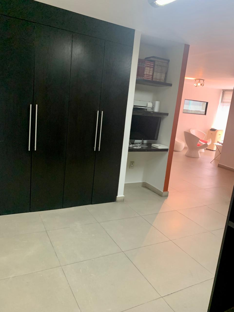 Del Valle Oficina Amueblada  Venta 