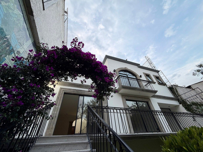 casa nueva en renta, lomas de la herradura. amplia, luminosa, jardín y terrazas