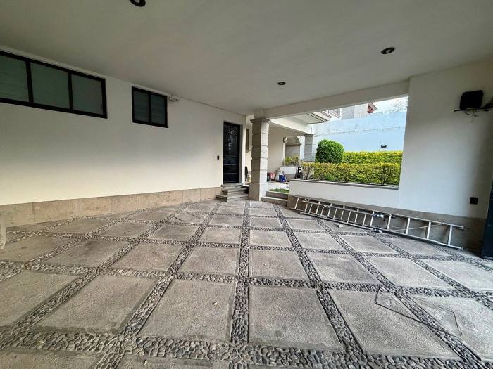 Casa Nueva En Renta, Lomas De La Herradura. Amplia, Luminosa, Jardín Y Terrazas