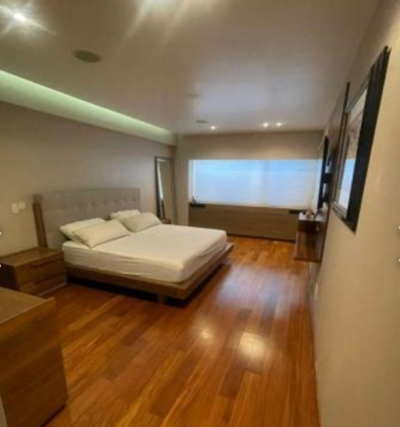 Lord Byron Amueblado