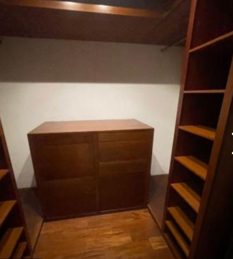 Lord Byron Amueblado