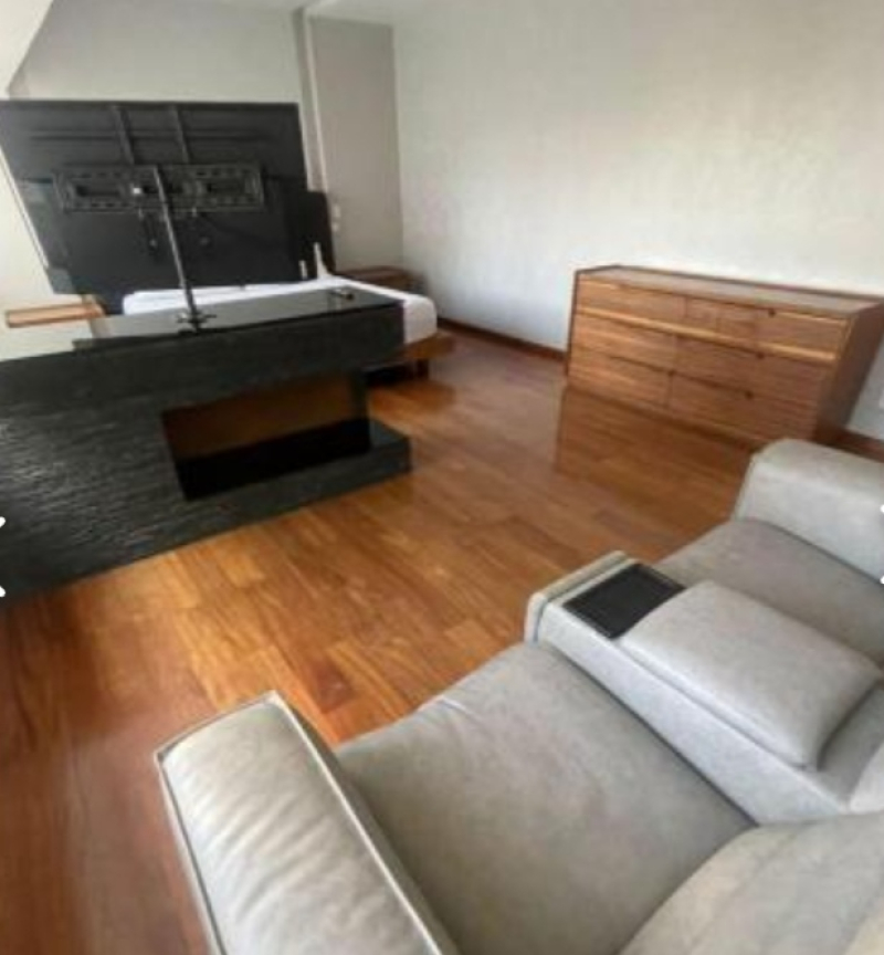 Lord Byron Amueblado