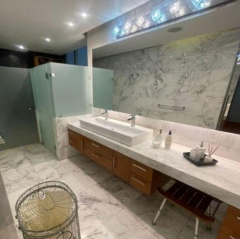 Lord Byron Amueblado