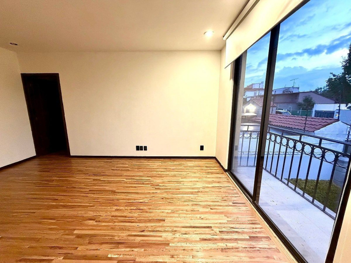 casa en renta para estrenar. lomas de la herradura: luminosa, amplia, jardín