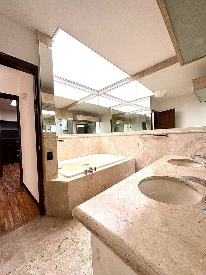 casa en renta para estrenar. lomas de la herradura: luminosa, amplia, jardín