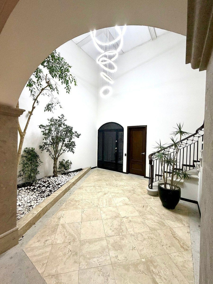 casa en renta para estrenar. lomas de la herradura: luminosa, amplia, jardín