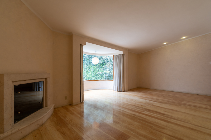 casa en venta en ahuehuete, bosques de las lomas | espacios amplios, luz natural y privacidad