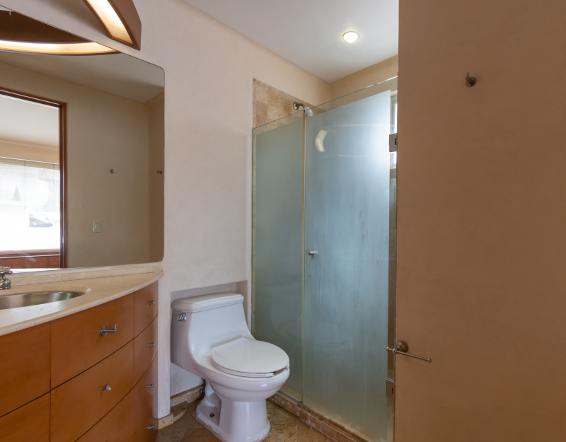 casa en venta en ahuehuete, bosques de las lomas | espacios amplios, luz natural y privacidad