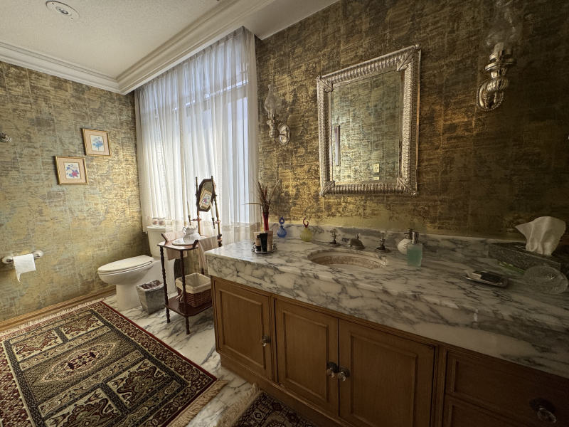 CASA EN VENTA - EN UN NIVEL CON JARDÍN ESPECTACULAR- BOSQUE DE SAUCES - BOSQUES DE LAS LOMAS 