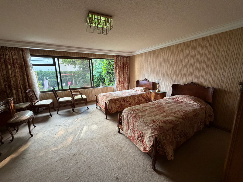 CASA EN VENTA - EN UN NIVEL CON JARDÍN ESPECTACULAR- BOSQUE DE SAUCES - BOSQUES DE LAS LOMAS 