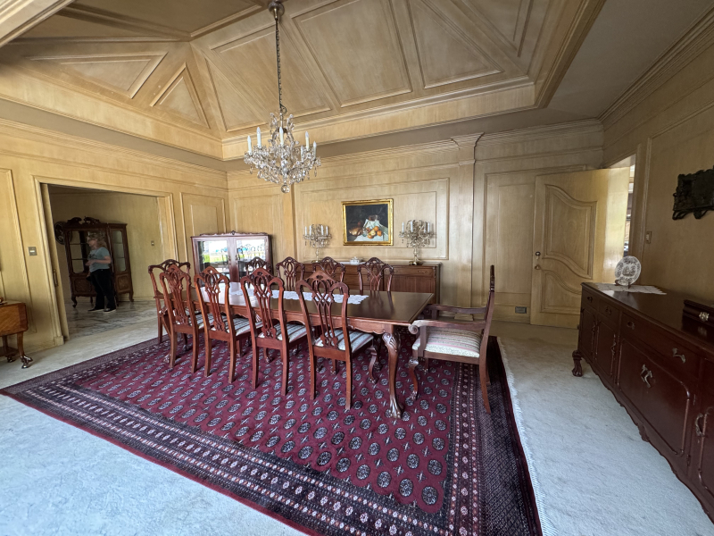 CASA EN VENTA - EN UN NIVEL CON JARDÍN ESPECTACULAR- BOSQUE DE SAUCES - BOSQUES DE LAS LOMAS 