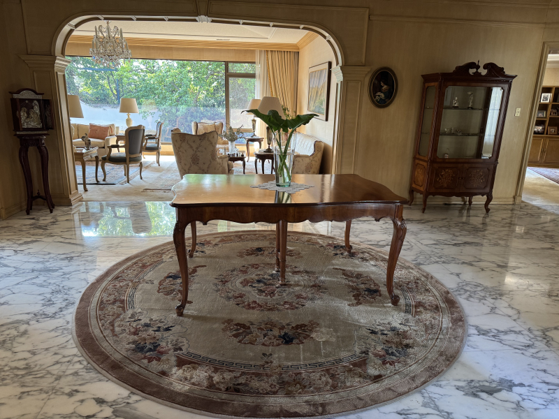 CASA EN VENTA - EN UN NIVEL CON JARDÍN ESPECTACULAR- BOSQUE DE SAUCES - BOSQUES DE LAS LOMAS 