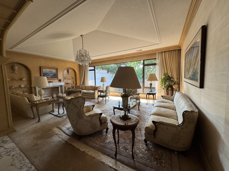 CASA EN VENTA - EN UN NIVEL CON JARDÍN ESPECTACULAR- BOSQUE DE SAUCES - BOSQUES DE LAS LOMAS 