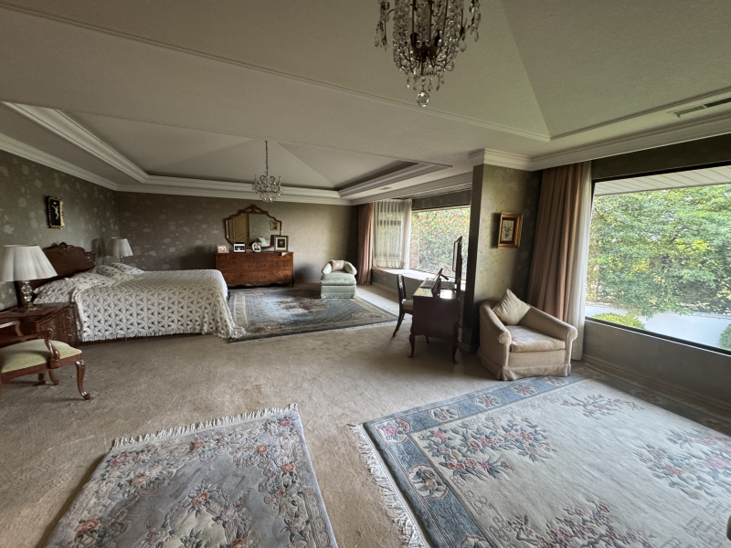 CASA EN VENTA - EN UN NIVEL CON JARDÍN ESPECTACULAR- BOSQUE DE SAUCES - BOSQUES DE LAS LOMAS 