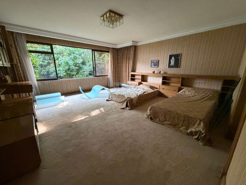 CASA EN VENTA - EN UN NIVEL CON JARDÍN ESPECTACULAR- BOSQUE DE SAUCES - BOSQUES DE LAS LOMAS 