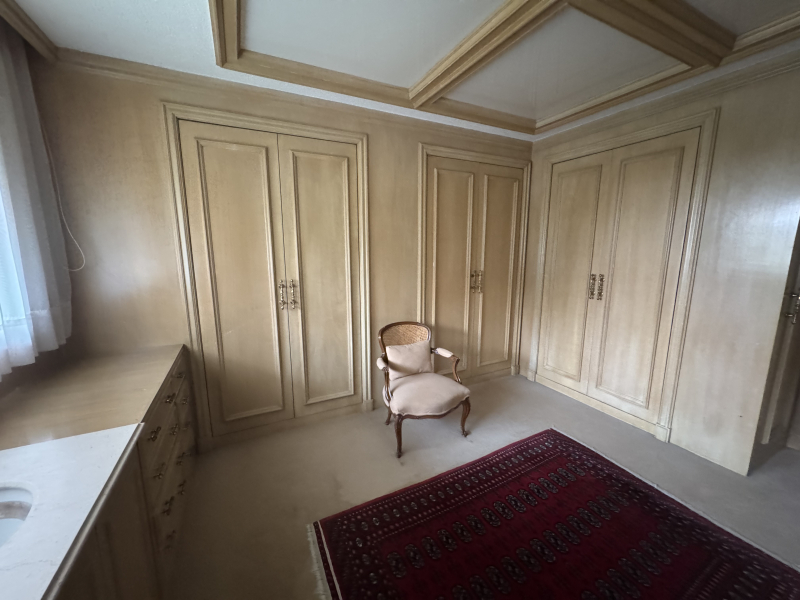 CASA EN VENTA - EN UN NIVEL CON JARDÍN ESPECTACULAR- BOSQUE DE SAUCES - BOSQUES DE LAS LOMAS 