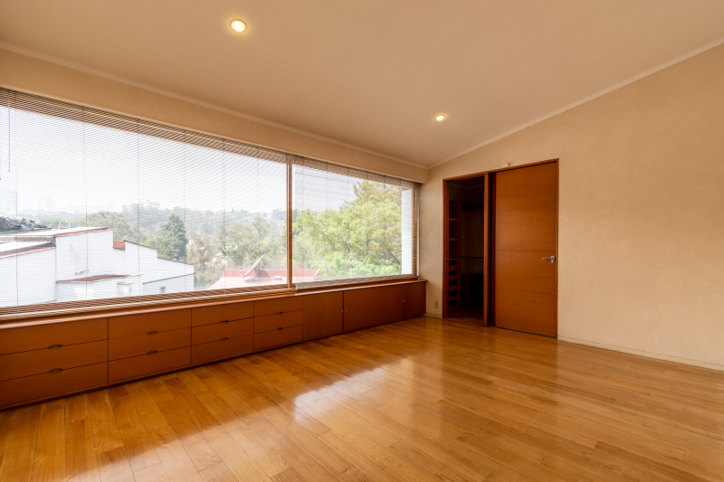 casa en renta en ahuehuetes, bosques de las lomas | espacios amplios, luz natural y privacidad