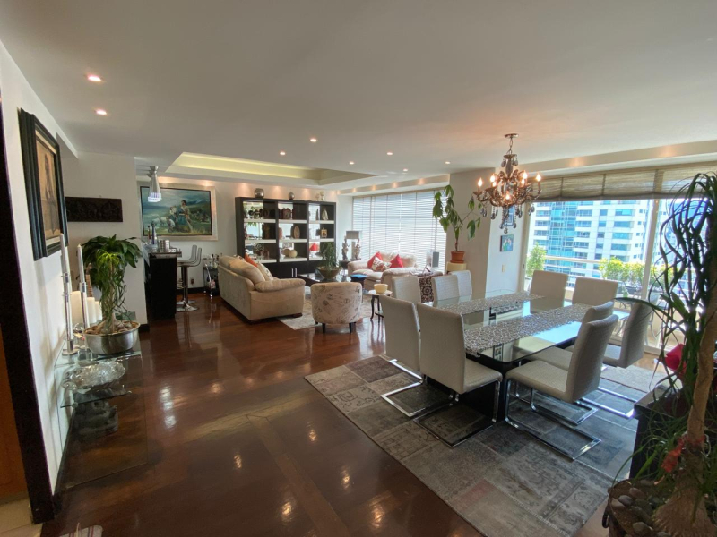 Departamento  En Venta  Lomas Country Club