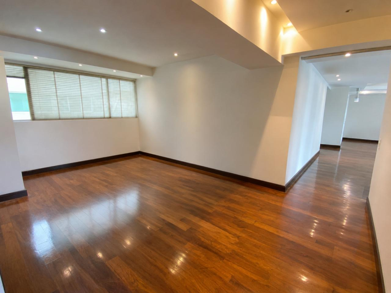 LOMAS COUNTRY CLUB Depto En Venta. 