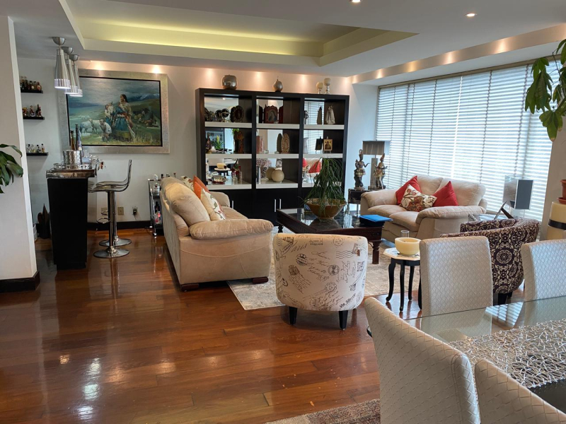 Departamento  En Venta  Lomas Country Club