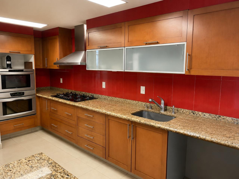 LOMAS COUNTRY CLUB Depto En Venta. 