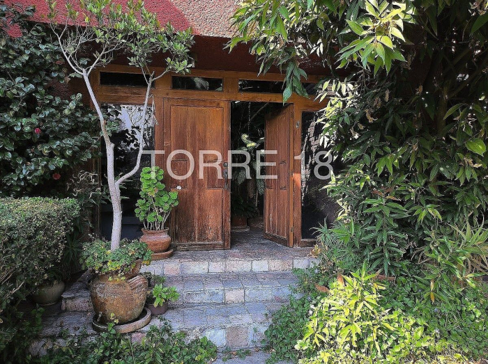 casa en venta a precio de terreno en tecamachalco