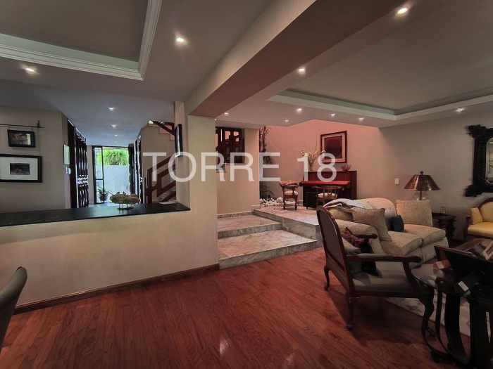 casa en venta, tecamachalco, en muy buenas condiciones generales
