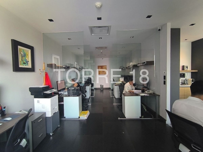 oficina totalmente acondicionada y equipada en venta frente a patio santa fe