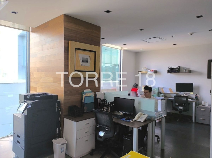 oficina totalmente acondicionada y equipada en venta frente a patio santa fe