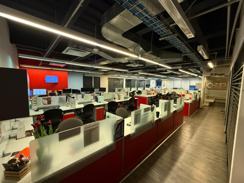 oficina en renta en cruz manca