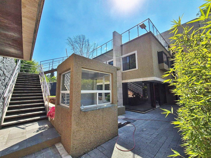 Casa Con Uso De Suelo Para Oficinas O Embajada En Renta En Virreyes