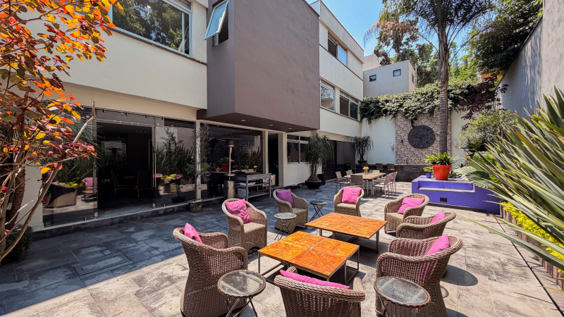casa en venta en san ángel – residencia de lujo con terrazas y patio central