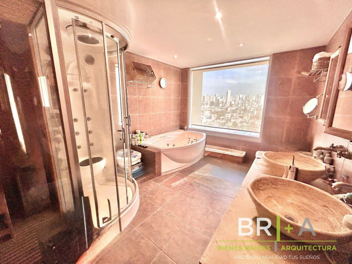 Venta De Departamento Penthouse En Lomas Country