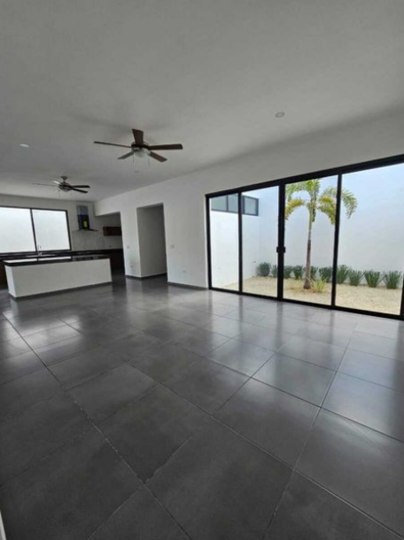 Casa En Renta En Yucatán Country Club