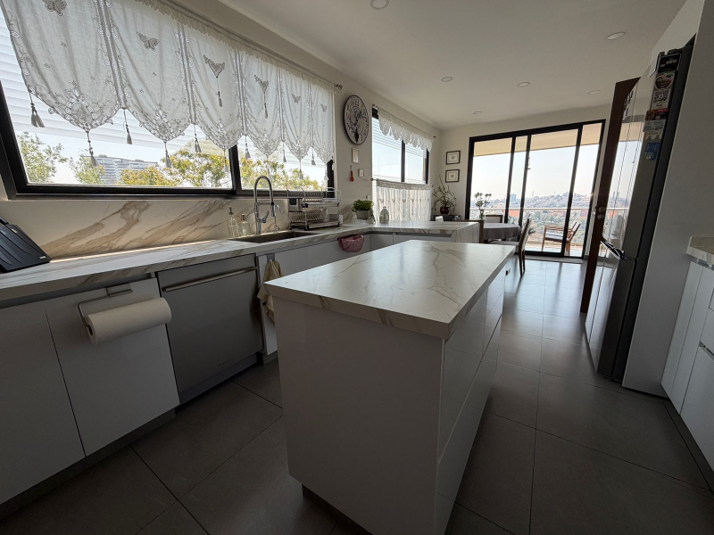 DEPARTAMENTO EN VENTA - CON ESPECTACULAR TERRAZA - P�?RGOLAS - BOSQUE REAL 