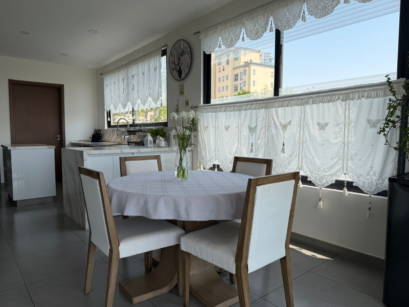DEPARTAMENTO EN VENTA - CON ESPECTACULAR TERRAZA - P�?RGOLAS - BOSQUE REAL 