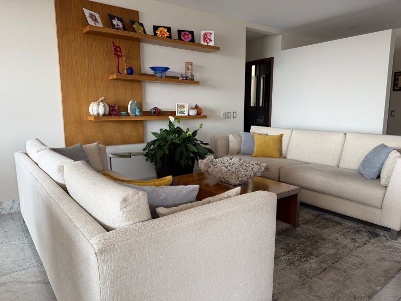 DEPARTAMENTO EN VENTA - CON ESPECTACULAR TERRAZA - P�?RGOLAS - BOSQUE REAL 