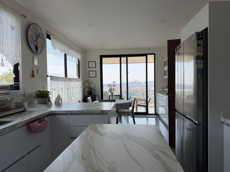 DEPARTAMENTO EN VENTA - CON ESPECTACULAR TERRAZA - P�?RGOLAS - BOSQUE REAL 