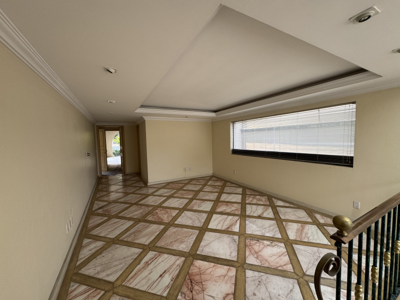 CASA EN VENTA CON ALBERCA PARA ACTUALIZAR OPORTUNIDAD - SIERRA GUADARRAMA- LOMAS 
