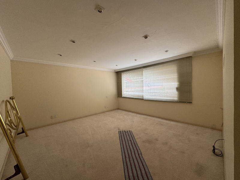 CASA EN VENTA CON ALBERCA PARA ACTUALIZAR OPORTUNIDAD - SIERRA GUADARRAMA- LOMAS 