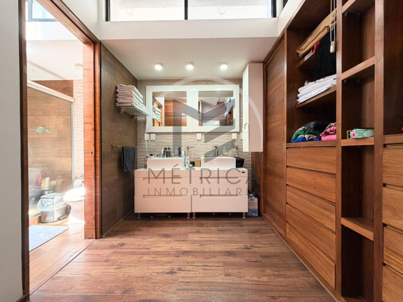 Casa en venta en cerrada dentro de Bosque Real: