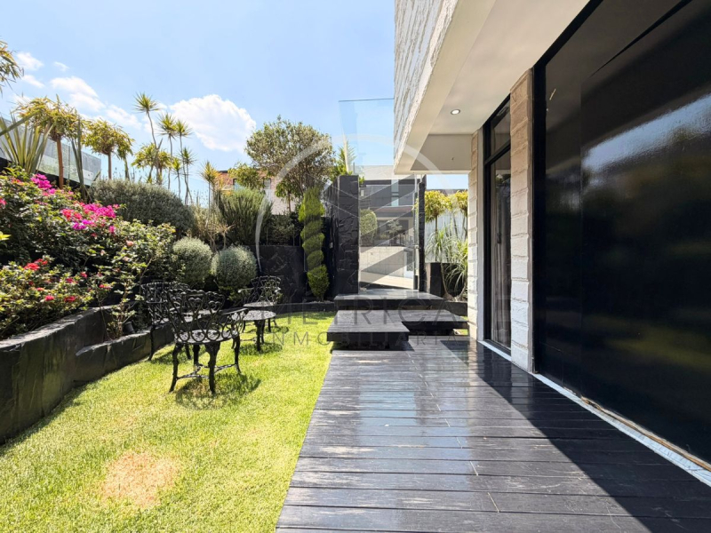 Casa en venta en cerrada dentro de Bosque Real: