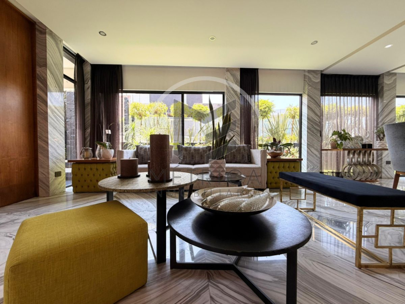 Casa en venta en cerrada dentro de Bosque Real: